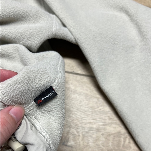 Aritzia Women's Cream Quarter-Zip Sweatshirt - Picture 5 of 8